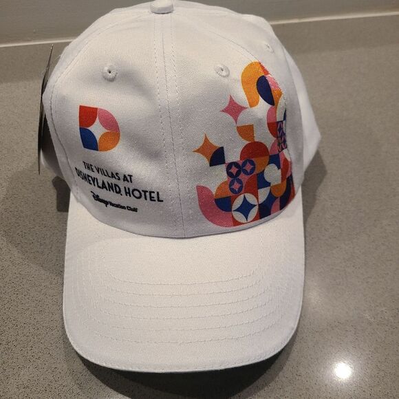 NWT Disney Vacation Club White Cap with Logo - Picture 1 of 5